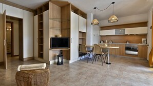 Unclassified image, 5 of 15, button - Appartamento Limone by Theater Home, with breathtaking view (Tignale)