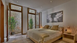 Unclassified image, 3 of 15, button - Appartamento Limone by Theater Home, with breathtaking view (Tignale)