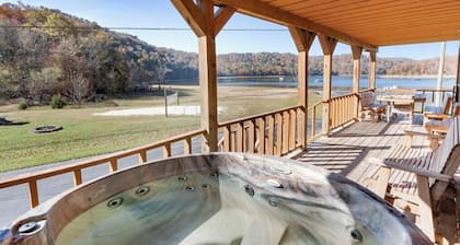 Beautiful 6 Bedroom Cabin with Hot Tub and a Lakeview of Dale Hollow Lake #12