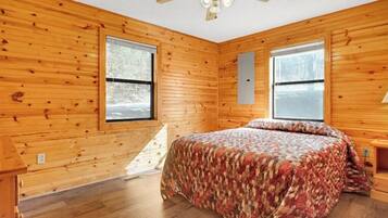 6 bedrooms, free WiFi, bed sheets