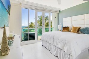 2 Schlafzimmer, Schreibtisch, Bügeleisen/Bügelbrett, Reisekinderbett
