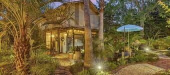 Bare Feet Bungalow -Close to beach & dog friendly