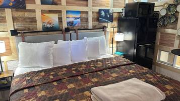 Comfort Room | 1 bedroom, WiFi (free), individually decorated