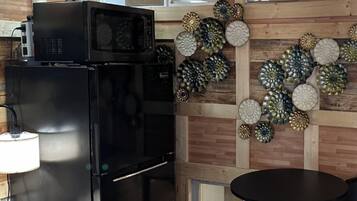 Comfort Room | 1 bedroom, individually decorated, free WiFi
