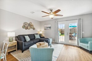 Smart TV, fireplace, books