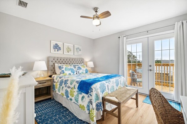 2 bedrooms, desk, travel cot, free WiFi