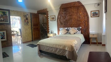 1 chambre, bureau, fer et planche à repasser, Wi-Fi