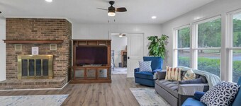 The Cardinal's Nest | Sleeps 9 | Close In