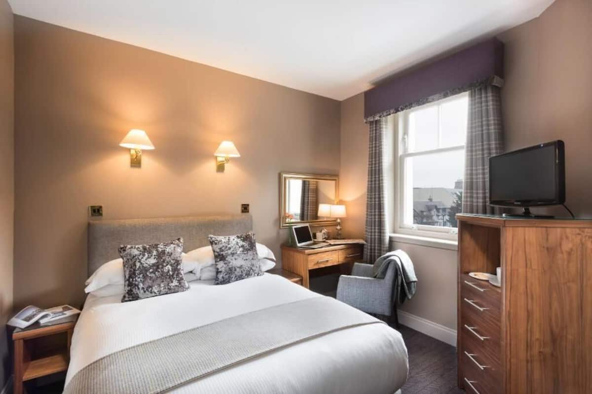 Junior Double Room | WiFi (free)