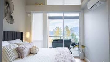 1 bedroom, desk, iron/ironing board, travel cot