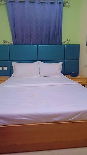 デラックス シングルルーム | WiFi (無料)