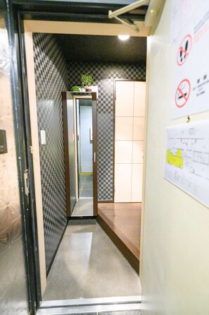 Interior - アクセス&コスパ最高!徒歩 本町駅5分! 広々デザイナーズ1LDK、最大6人!902 (大阪市)