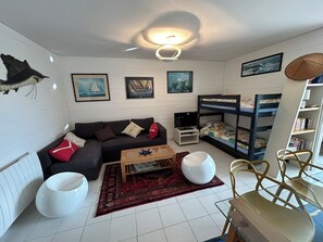 1 Schlafzimmer, Bügeleisen/Bügelbrett, kostenloses WLAN, Bettwäsche