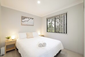 2 bedrooms, desk, iron/ironing board, free WiFi