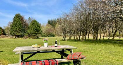 Heronlea Cottage - Picturesque Scottish setting, 4 guests, pet friendly,