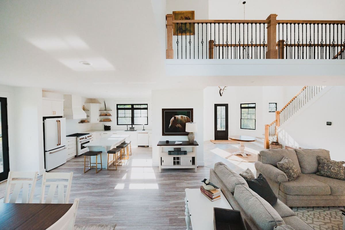 Casa superluxo, 5 quartos | 5 quartos, Wi-Fi de cortesia, roupa de cama