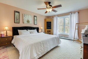 4 bedrooms, desk, Internet, bed sheets - 6 Mi to Mt Snow: Nature-View Home w/ Fire Pit! (West Dover)