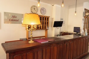 Reception - Hotel Alto Colonial (Salta)