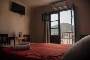 Chambre Double Standard | Literie de qualité supérieure, Wi-Fi gratuit, draps fournis