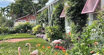 Cottage B - 2 Blocks to the Beach, 5th Street and 3rd Ave. South