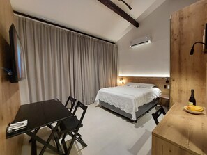 1 bedroom, desk, free WiFi