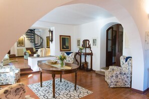 Interior - Villa Giorgia 10 pax (San Gimignano)