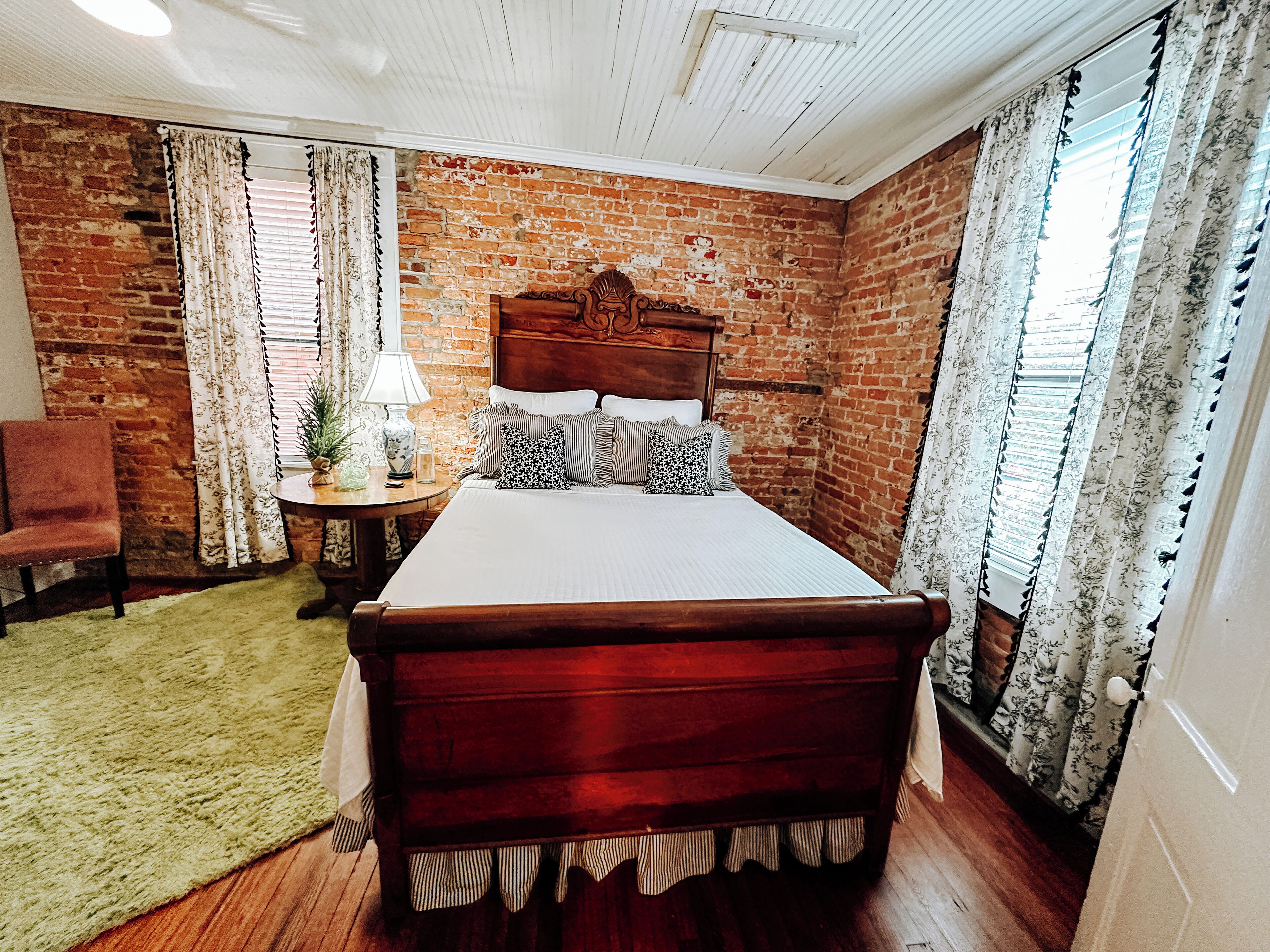 4 Schlafzimmer, Schreibtisch, Bügeleisen/Bügelbrett, Reisekinderbett