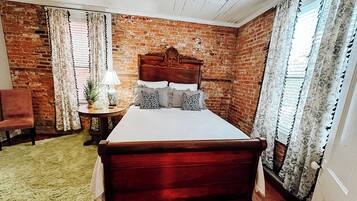 4 Schlafzimmer, Schreibtisch, Bügeleisen/Bügelbrett, Reisekinderbett