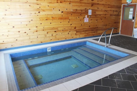 Bañera de hidromasaje interior