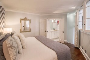 2 Schlafzimmer, Schreibtisch, Bügeleisen/Bügelbrett, kostenloses WLAN