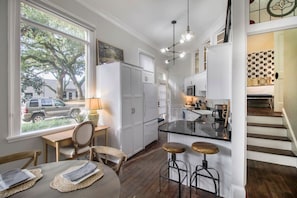 Interior - Charming 2BR in Historic Savannah! (Savannah)