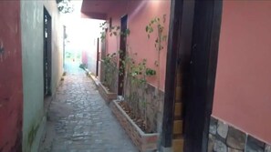 Property grounds - Suíte Aconchegante com ar no Centro de Arraial D'ajuda - Casa Mirante das Fitas (Arraial d'Ajuda)