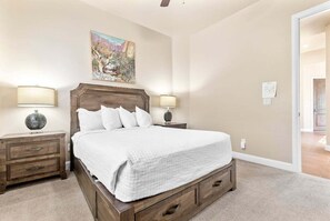 5 habitaciones, tabla de planchar con plancha y wifi gratis