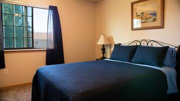 3 多间卧室、熨斗/熨衣板、WiFi、床单