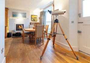 Dining - A peaceful retreat for 12 by the sea - incredible coastal luxury (Newport)