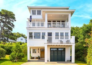 Exterior - STUNNING OCEAN VIEWS NEXT TO THE CLIFF HOUSE! New Listing, Premier Host! (York)