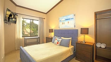 2 bedrooms, in-room safe, travel cot, free WiFi