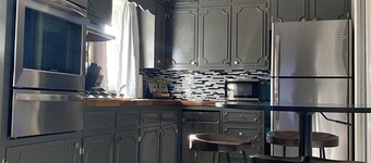 Retreat Near UAB, RTJ Golf, BJCC & Hoover Met