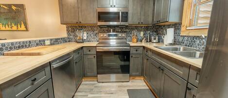 Condo, Multiple Beds, Patio, Mountain View | Private kitchen | Coffee/tea maker