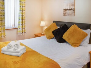 2 多间卧室、免费 WiFi、床单