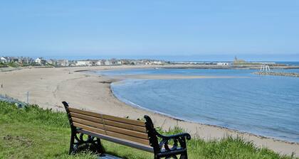Escape to The Carriage House in picturesque Newbiggin by the Sea.