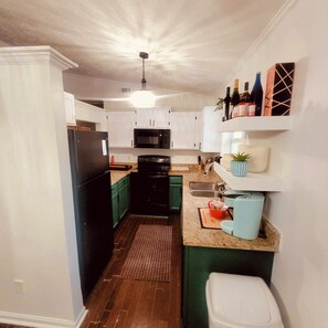 Fridge, microwave, oven, stovetop - The Burnett | Grant Park House (Atlanta)