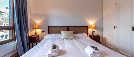 2 habitaciones, tabla de planchar con plancha y wifi gratis
