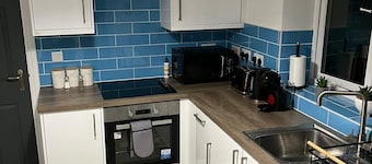 Wonderful 2 bed flat in the town centre/free parking.