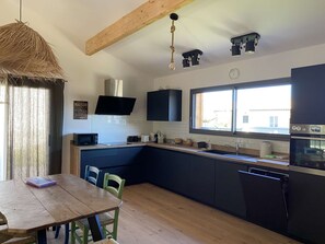 Private kitchen - 143 - charming new timber-framed house for 8 people (HOURTIN)