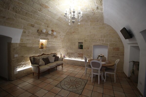 Dining - Antica Dimora Pugliese nei Pressi Dell'aeroporto e Porto di Bari con Patio Relax (Bari)