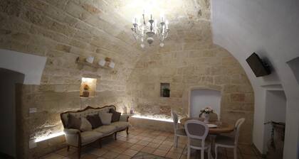 Antica Dimora Pugliese nei Pressi Dell'aeroporto e Porto di Bari con Patio Relax