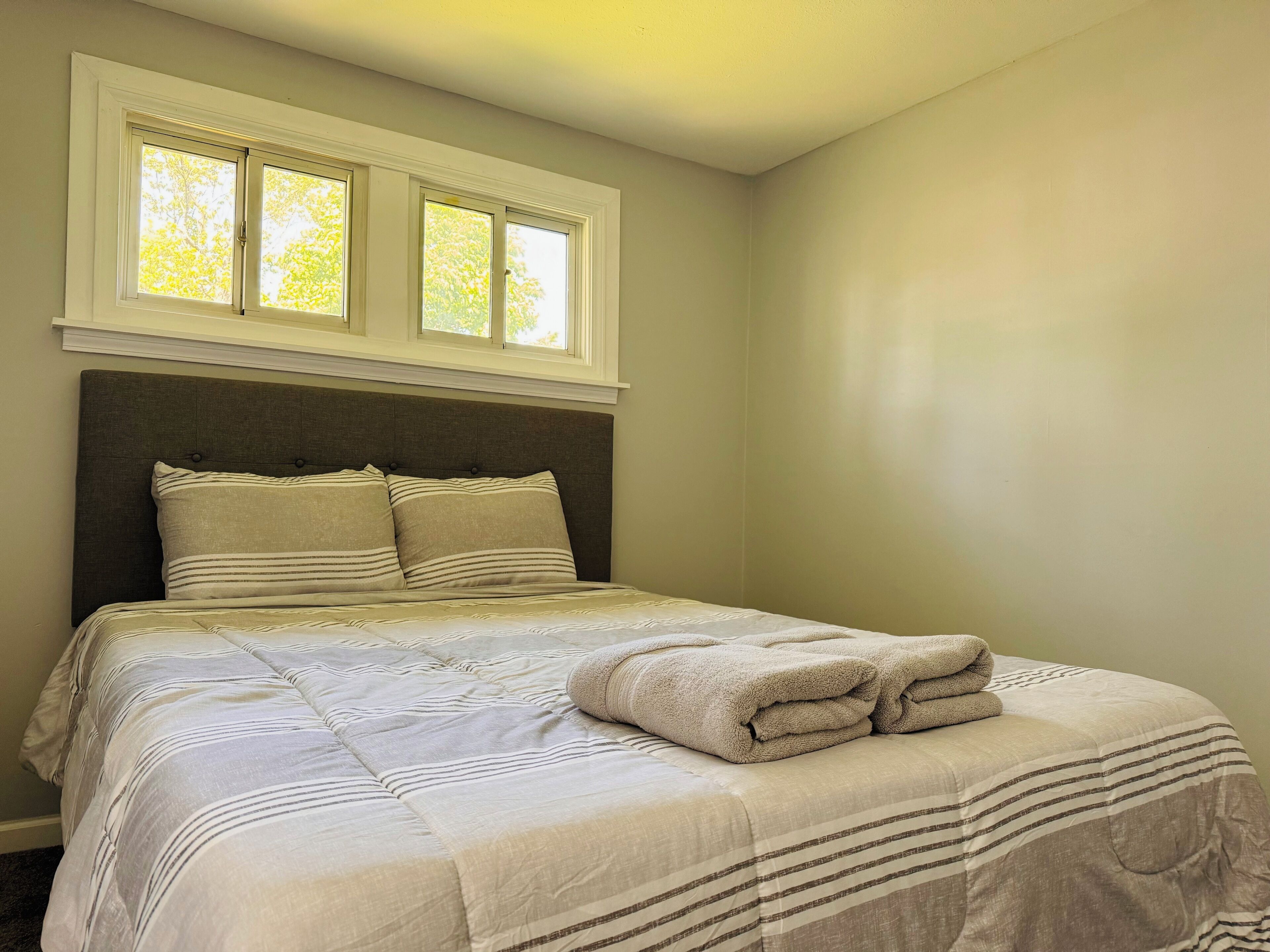 3 bedrooms, free WiFi, bed sheets