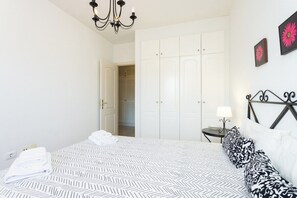 2 soverom, strykejern/-brett, wi-fi og sengetøy