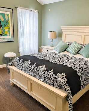 3 bedrooms, desk, iron/ironing board, WiFi (free)